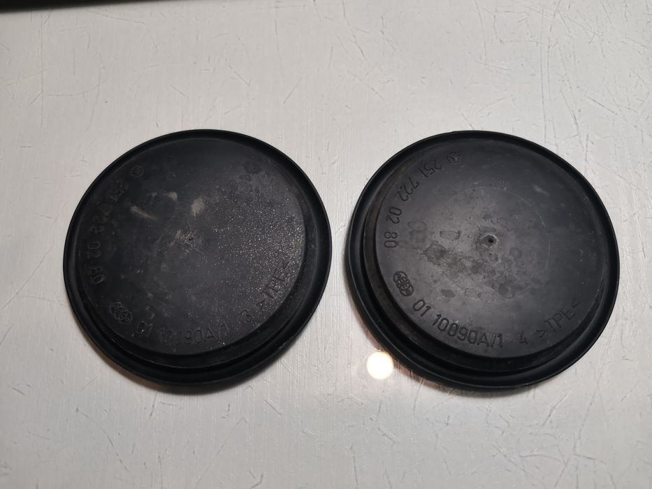 Резиновая заглушка мерседес