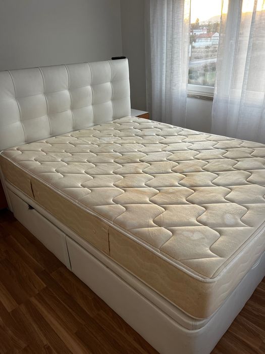 Vendo cama de casal