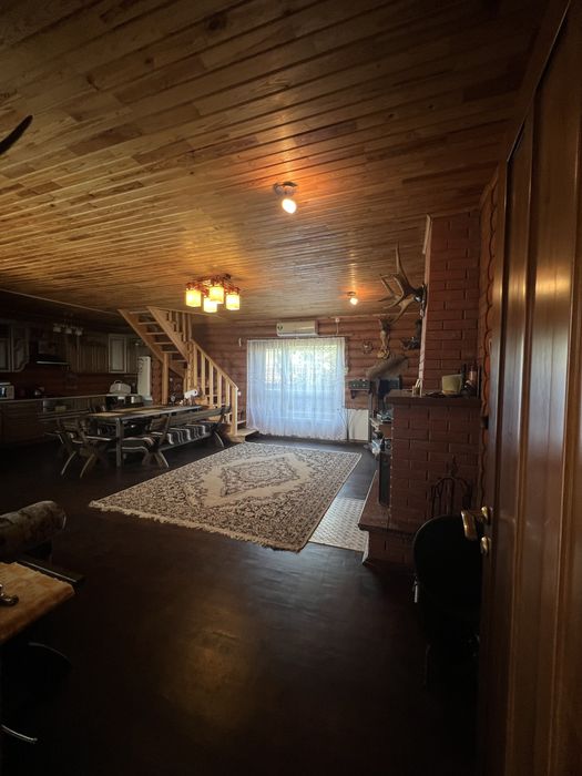 Продається 2х поверховий будинок біля озера у селі Нобель