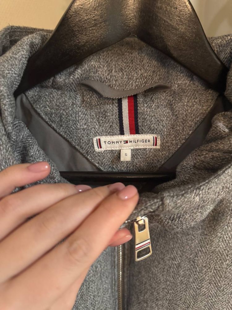 Пуховик Tommy Hilfiger, куртка зимняя , размер S