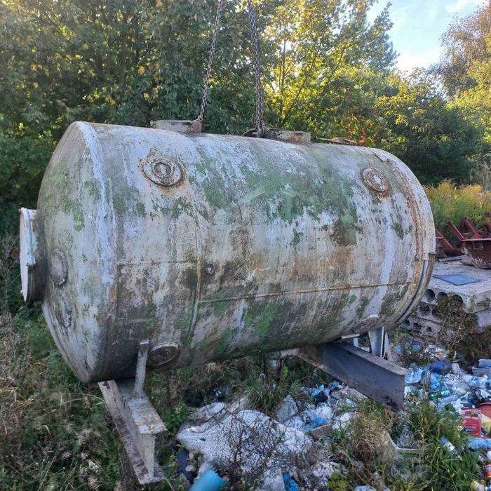 Бочка велика металева в хорошому стані
