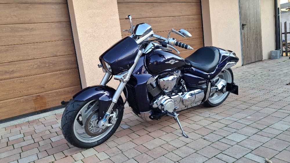 Suzuki VZR 1800 intruder