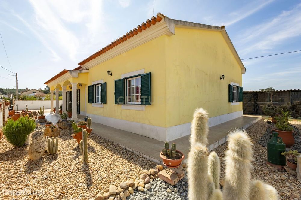 Moradia Térrea T3 com Suite, Churrasqueira e Estacionamento – Glória d