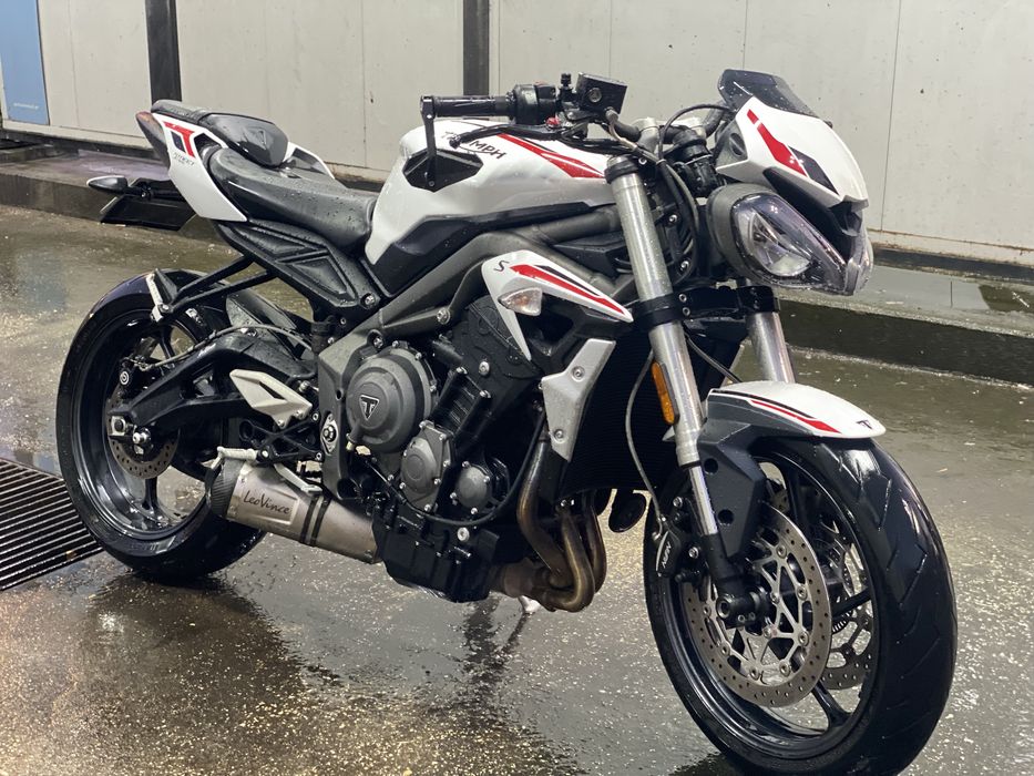 Triumph Street Triple 660s (A2) Deslimitada, 95cv