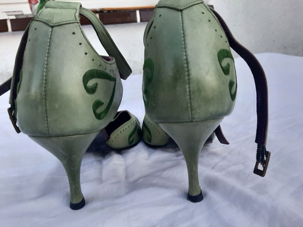 pantofelki damskie, zielone, obcasy,  ESPRYT, faith