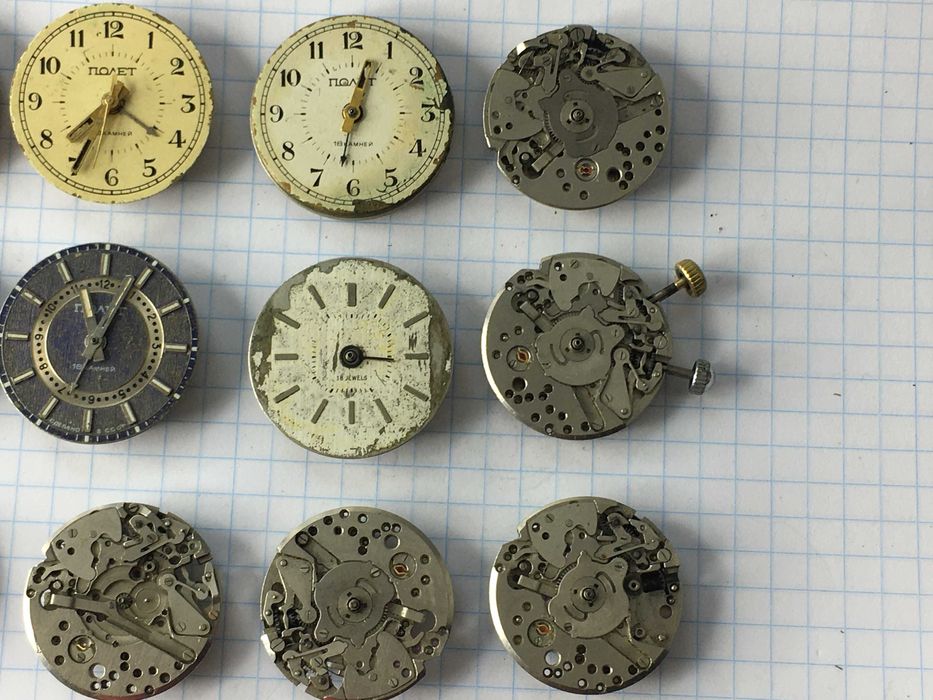 Механизмы наручных часов Полет будильник остатки СССР на запчасти