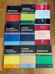 Livros de Direito - vários ramos.