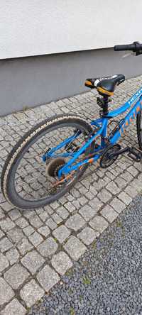 rower cross 24" zdarta tylnia opona