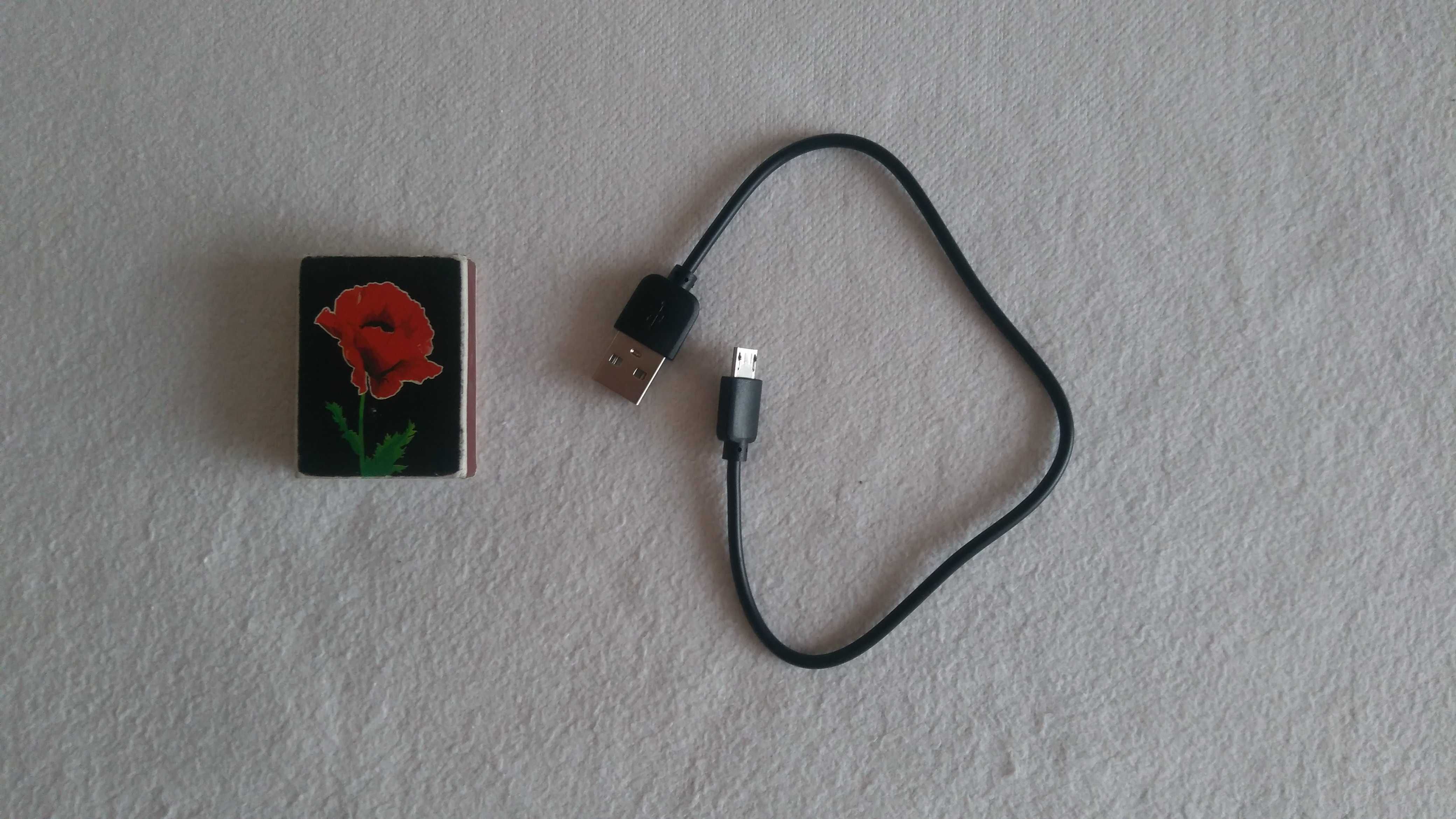 Новий USB-кабель до смартфона класичний. Довжина: 32 см.