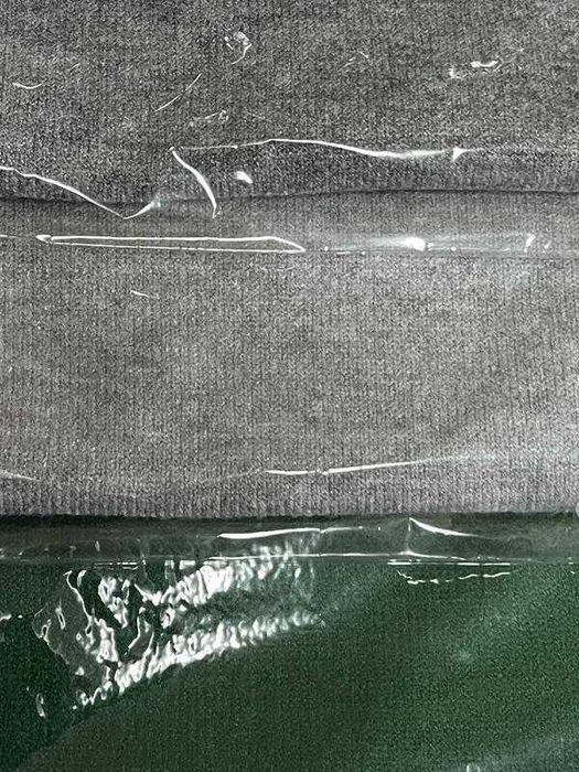 Стильний,затишний светр,горло-стійка,з гудзиками на рукавах,р-и 50-56