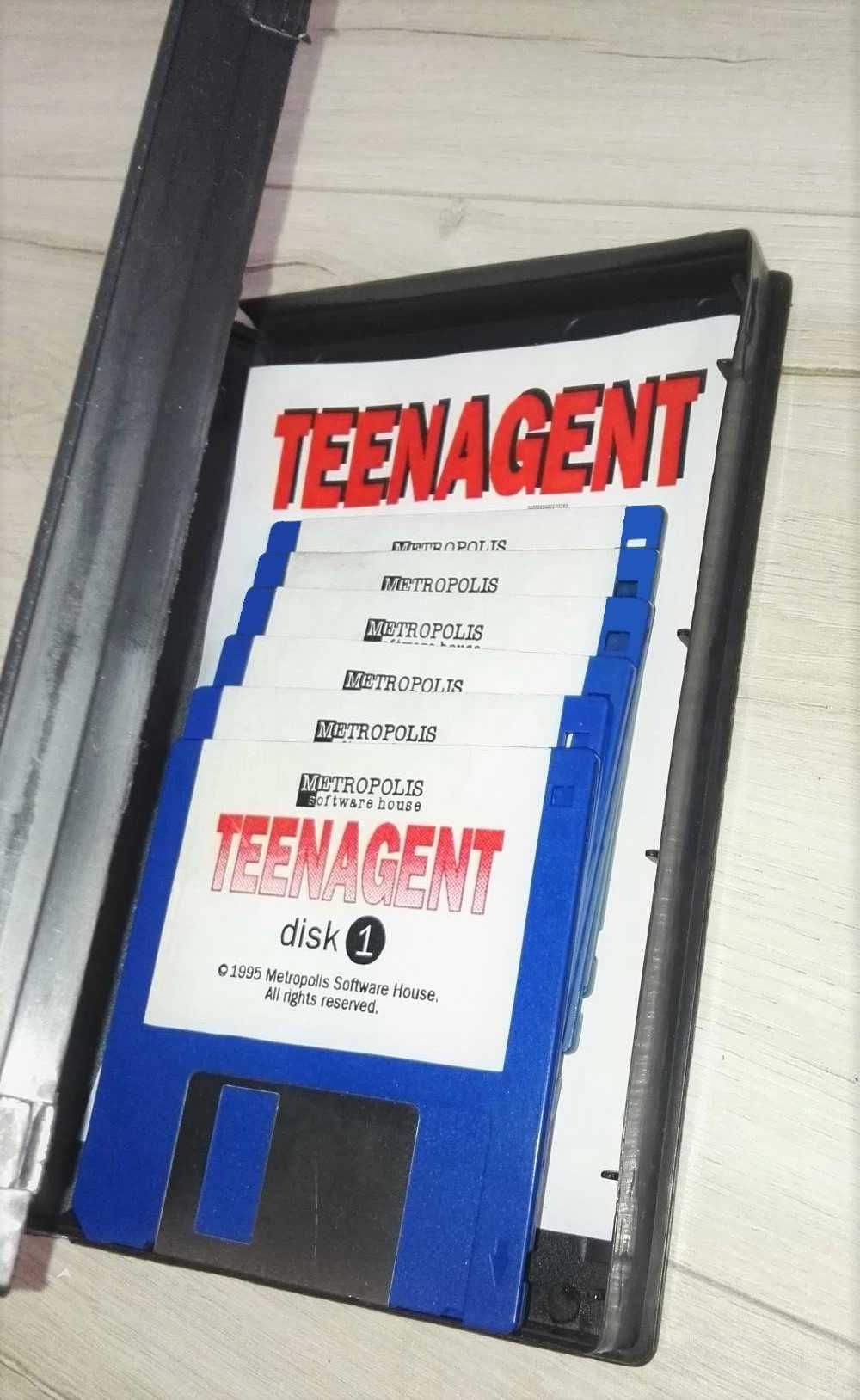 Teenagent - Gry Stacja Dyskietki Dla Amiga 500 / 600 / 1200 Pudełko