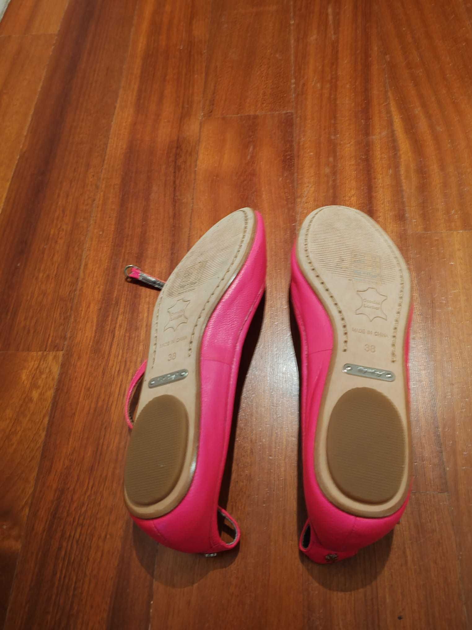 Sabrinas em pele da marca Flip*Flop. Sem uso.