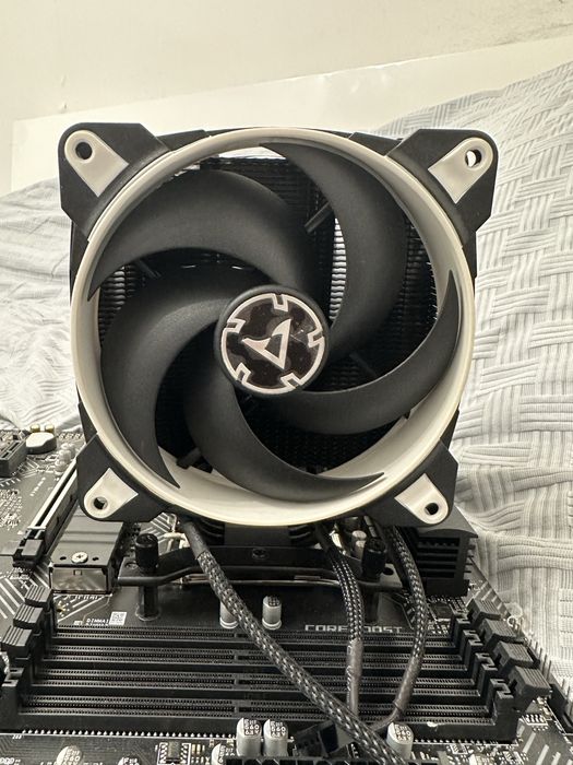 Комплект процесор(Intel Core i5 12600KF)мат.плата, система охолодження