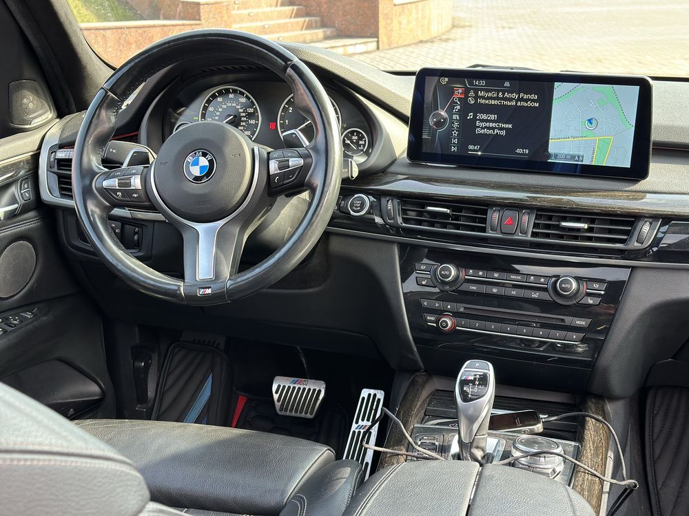Продам BMW X5 F15 2015 3.0 бензин шикарная комплектация