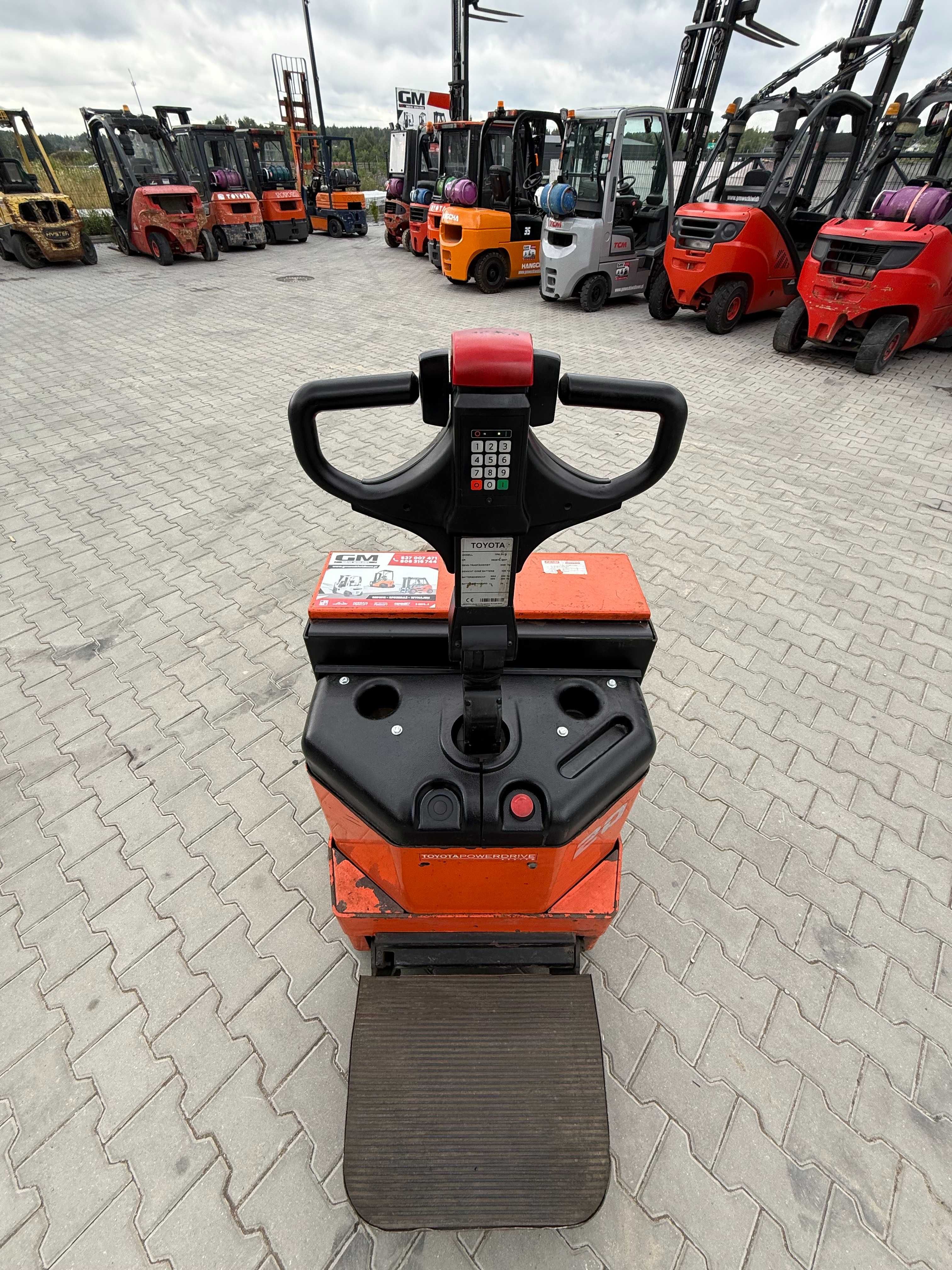 Wózek Paletowy Toyota 7PML20 z podestem 2000kg
