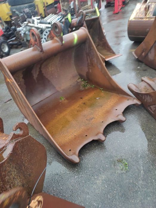 Łyżki do koparek, ładowarek, skarpówki