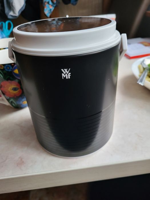 Pojemnik do lodu lodolot