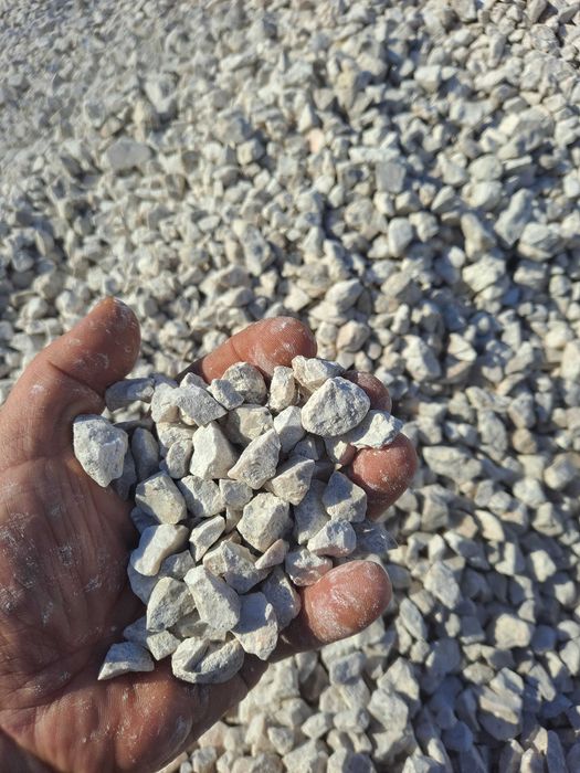 Kamień Grys biały dolomit ozdobny ogrodowy transport mała wywrotka