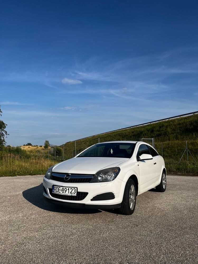 Opel astra h gtc