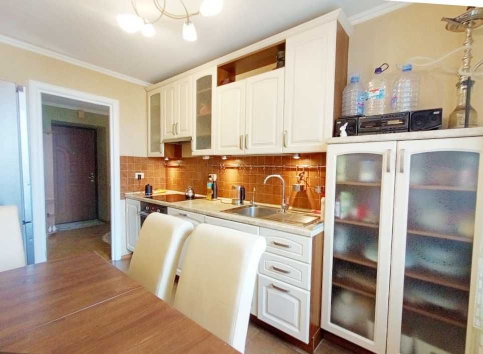Продам 3к 71м Березняки Дніпровська набер 13 Цегляний Видовий Будинок