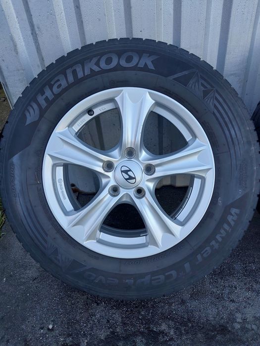Felgi 16 Hyundai 5x114,3 67,1mm et45 opony zima 215/70 r16 super stan