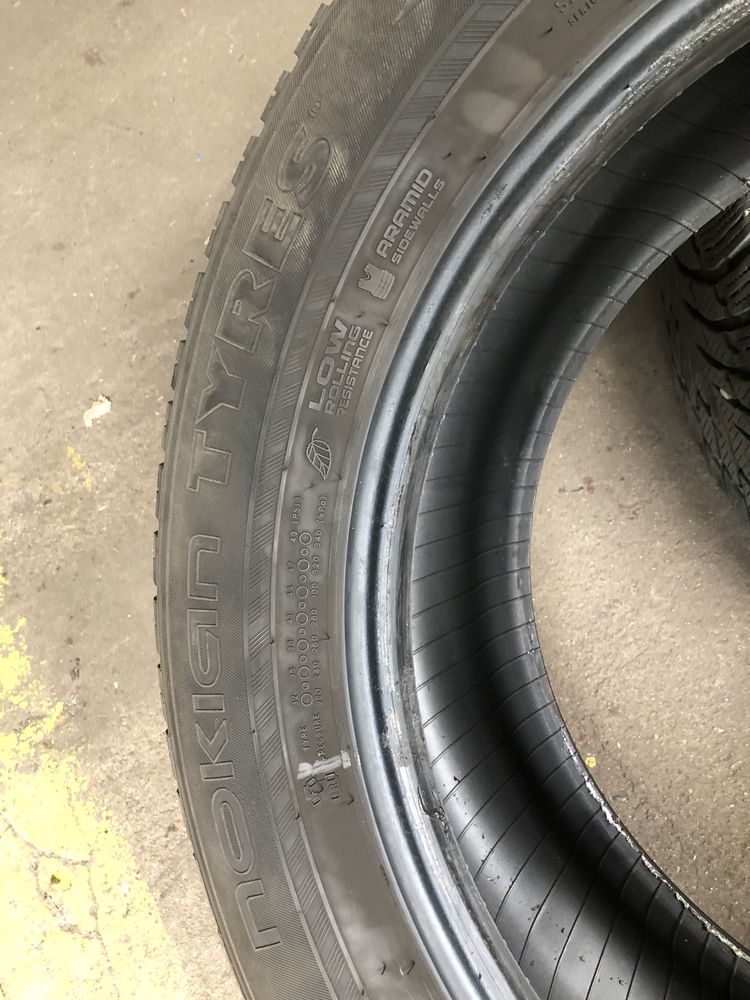 Opony zimowe 235/60 R18 NOKIAN