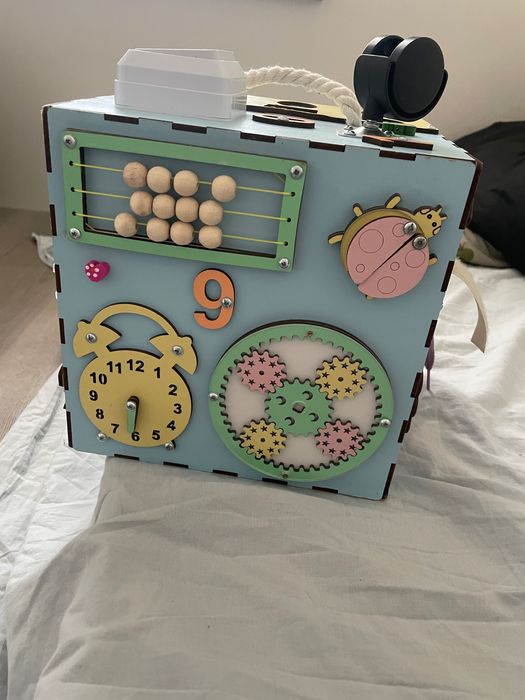 Бізікуб дитячий ,