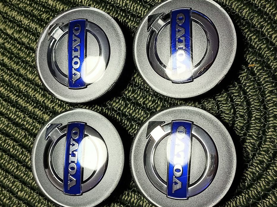 Oryginalne dekle dekielki Volvo 3066.6913 piękny stan srebrne