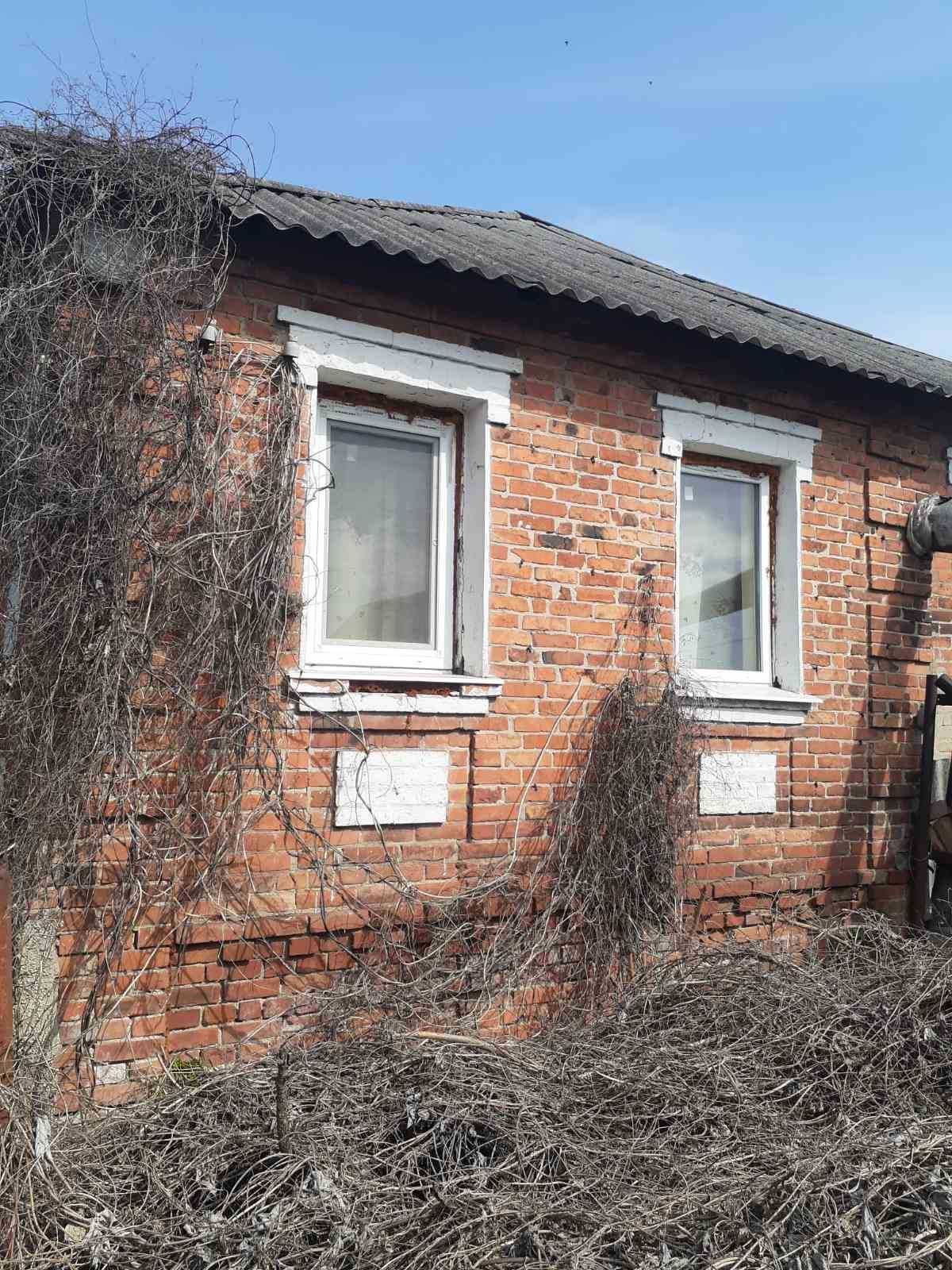 Продам 1\2 житлового будинку в Богодухів