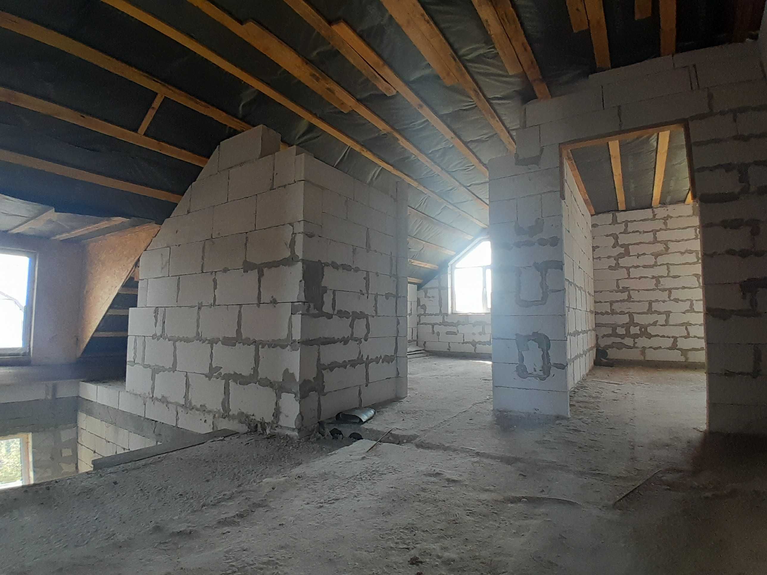 Продаж будинку 210 м2 на 10сотках. Центр!