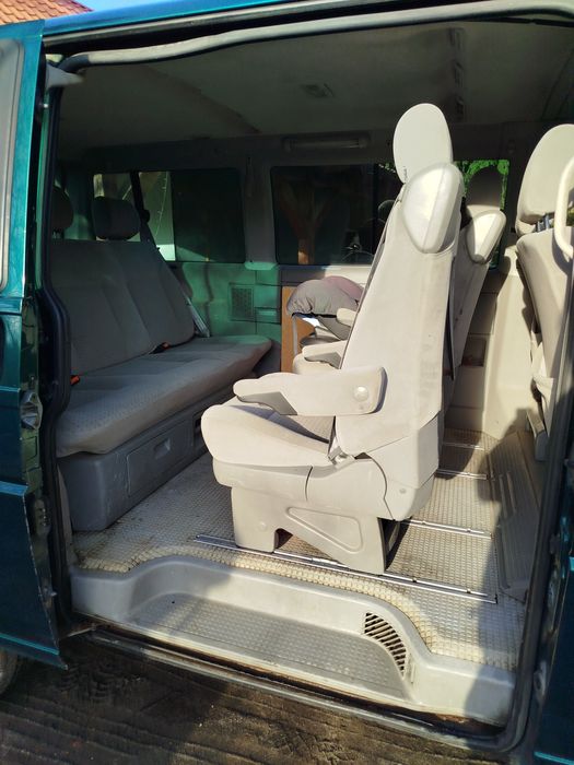 VW T4 Multivan 2,5 151 km AHY 2000