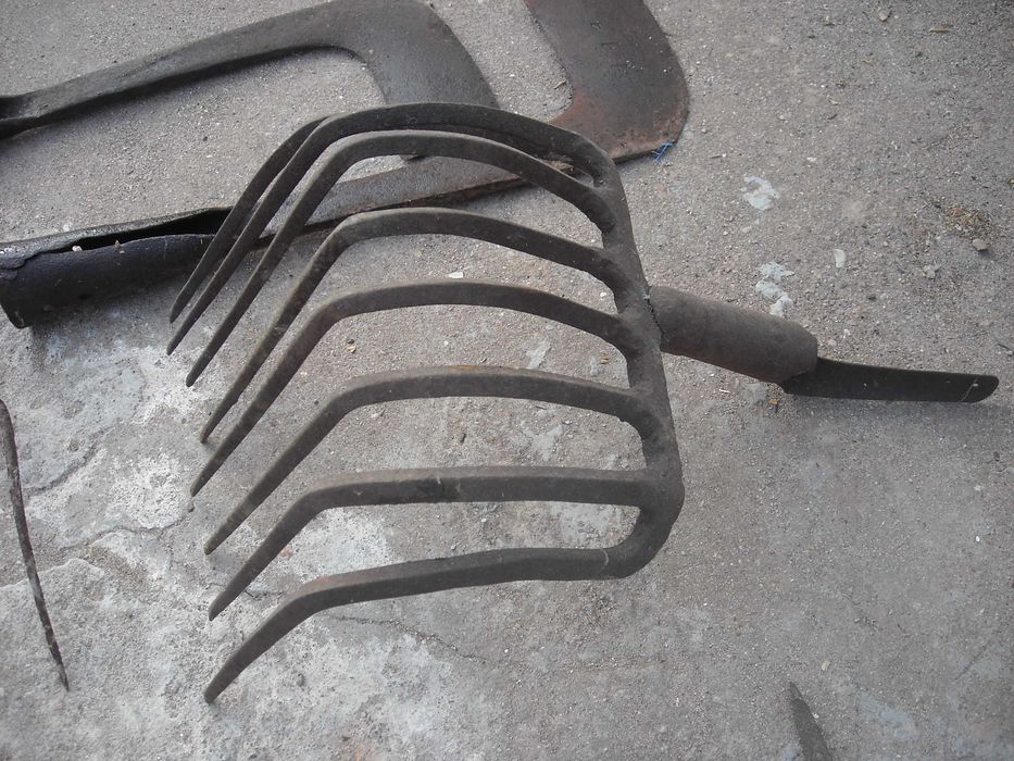 Ferramentas alfaias agricolas antigas diversas