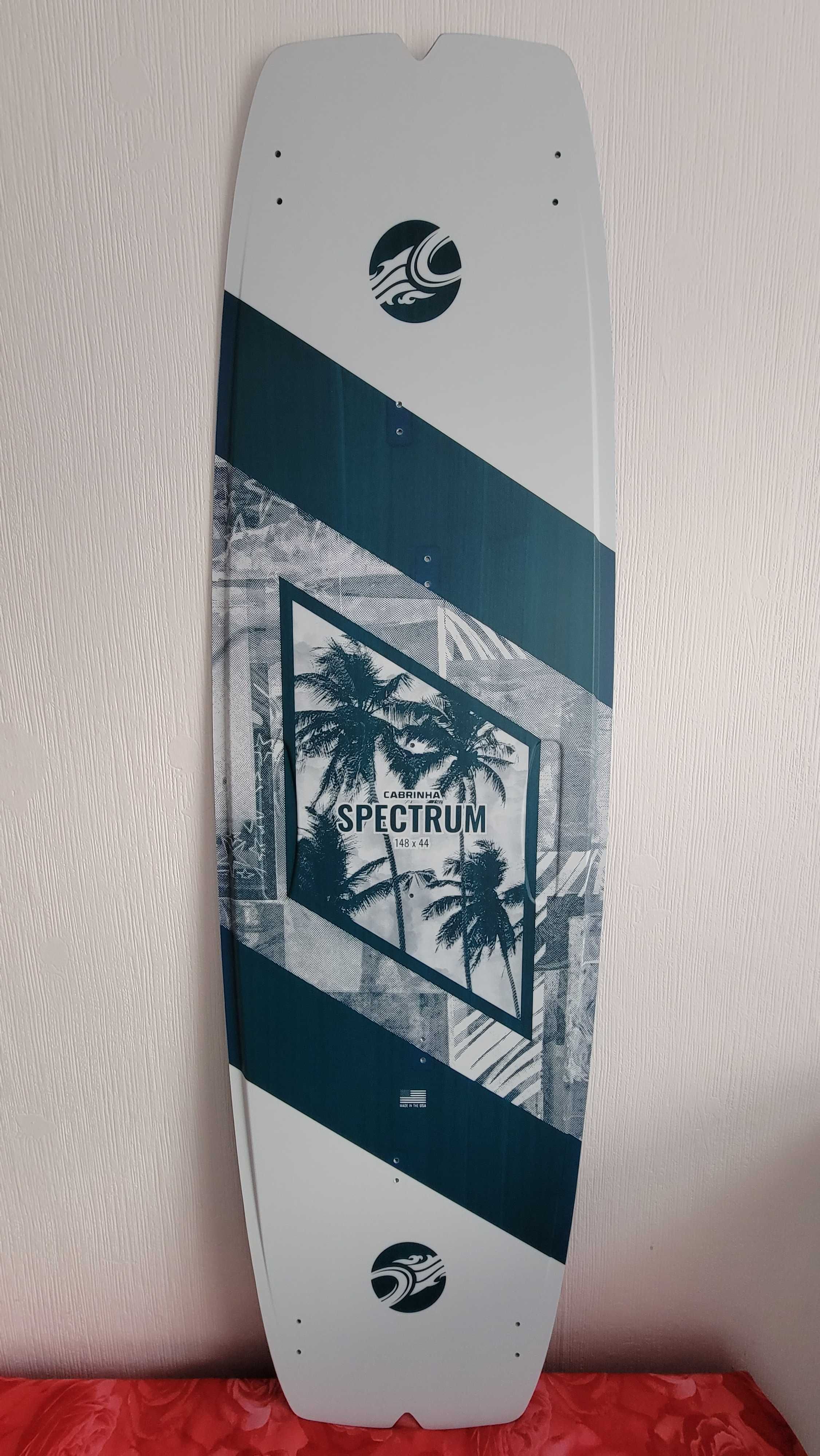 Cabrinha Spectrum 2022 Deska kiteboard 148