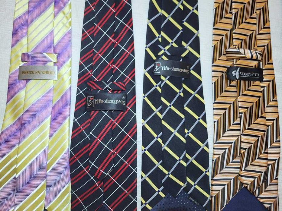 Галстуки, набор номер 3, 10шт. Есть несколько наборов. Теремки.