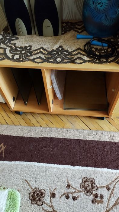 Продам стінку кімнатну в гарному стані