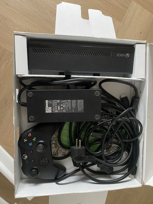 Xbox One 500Gb + Kinect + 15 gier