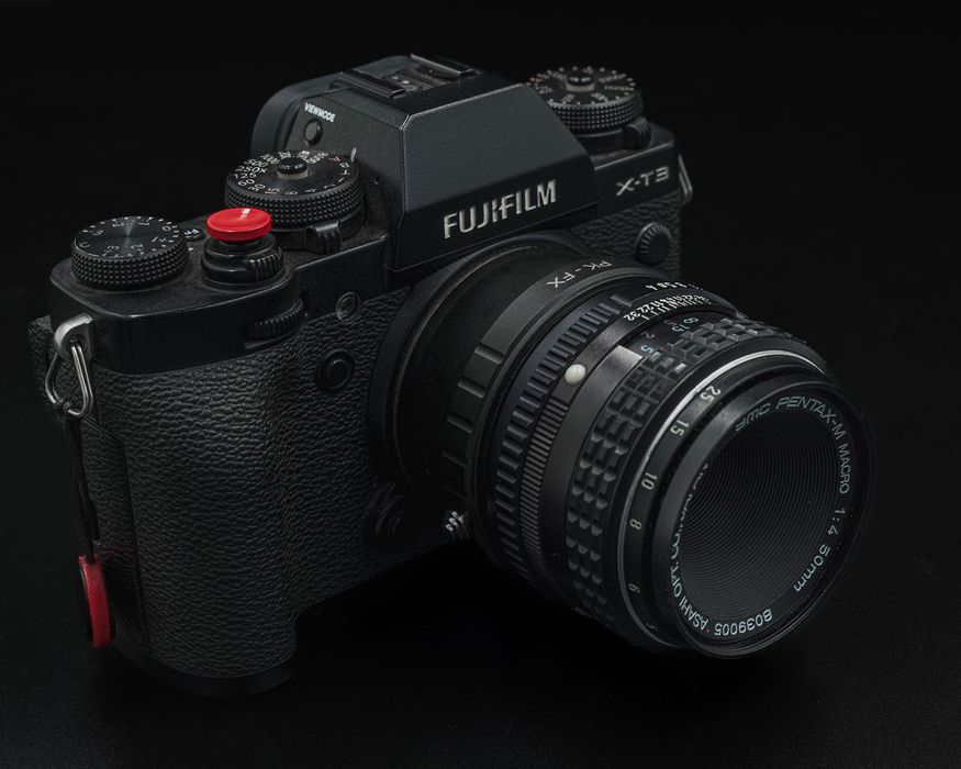 Класичний японський макрооб'єктив Pentax 50mm 1:4 для Fujifilm X