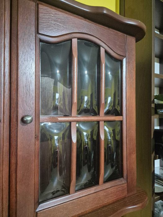 Fantazyjna szafka wisząca - witrynka - kredensik wiszący