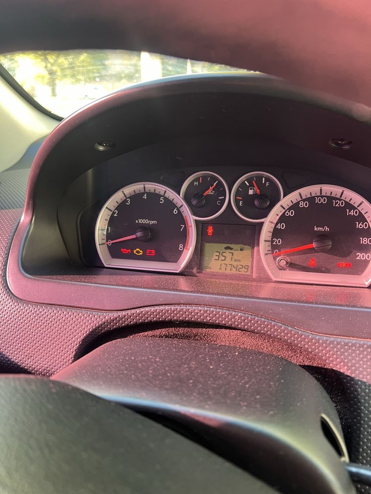 Продам chevrolet aveo Т250 2008 года в идеальном состоянии 1.5 бензин