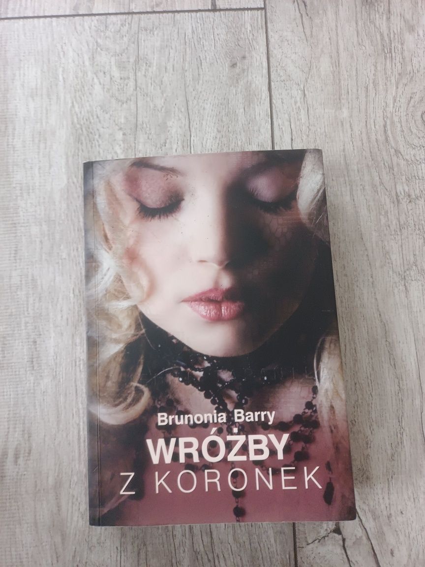 Wróżby z koronek. Brunonia Barry