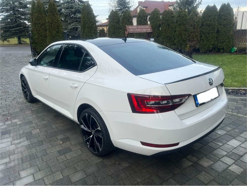 Skoda Superb 1.8 180km Salon PL