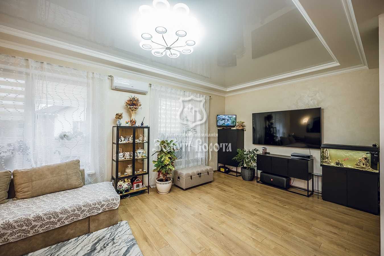 Будинок, 2 поверхи, 6 соток. Євроремонт, повна комплектація. Бориспіль
