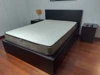 Cama de casal com cómodas