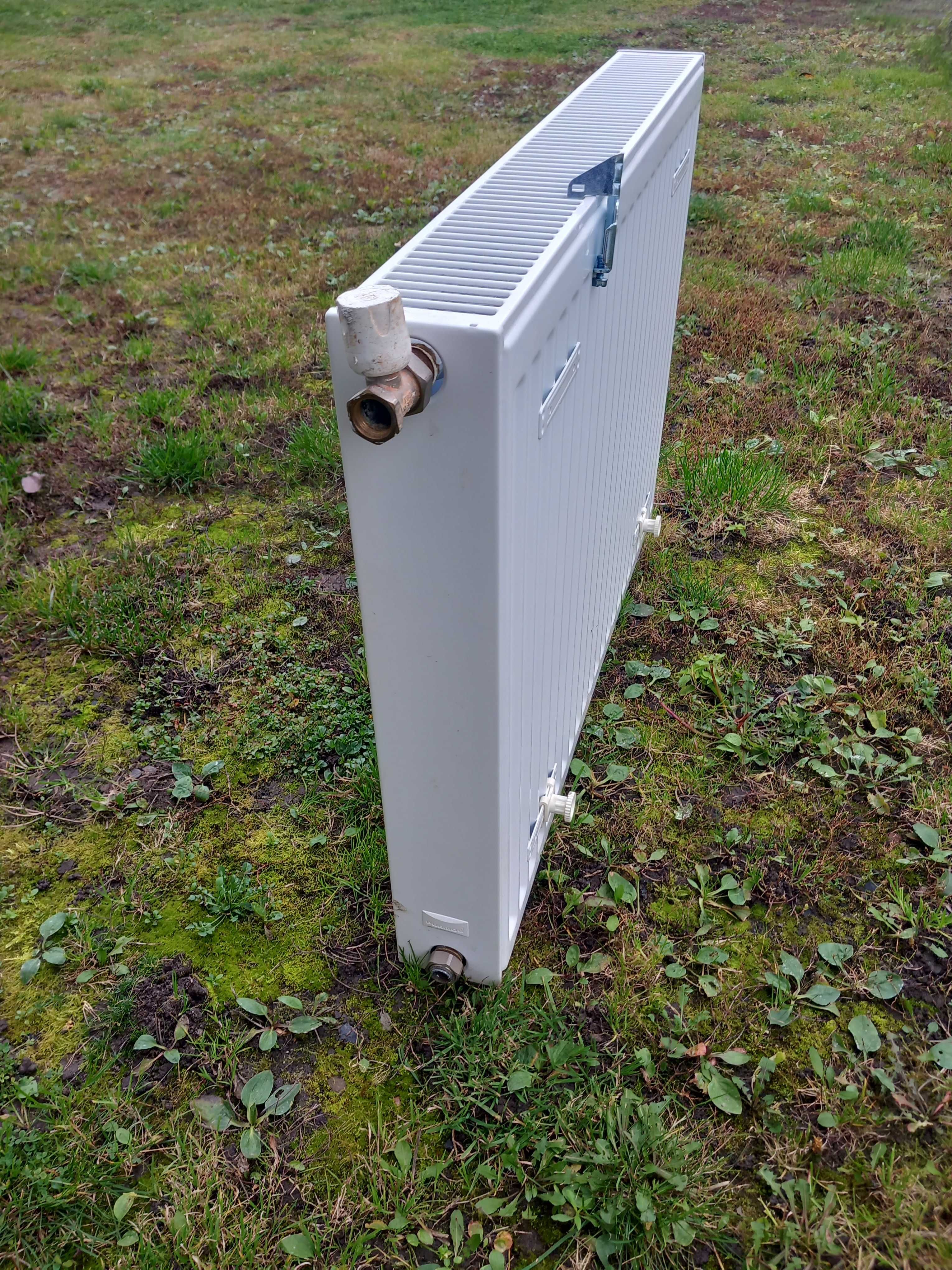 grzejnik purmo dwupanelowy 800x600 z zaworem
