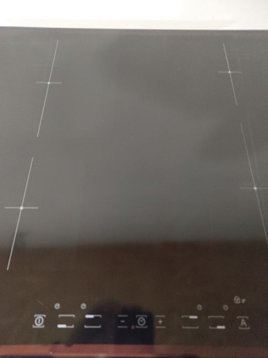 Индукционная варочная поверхность Баукнехт