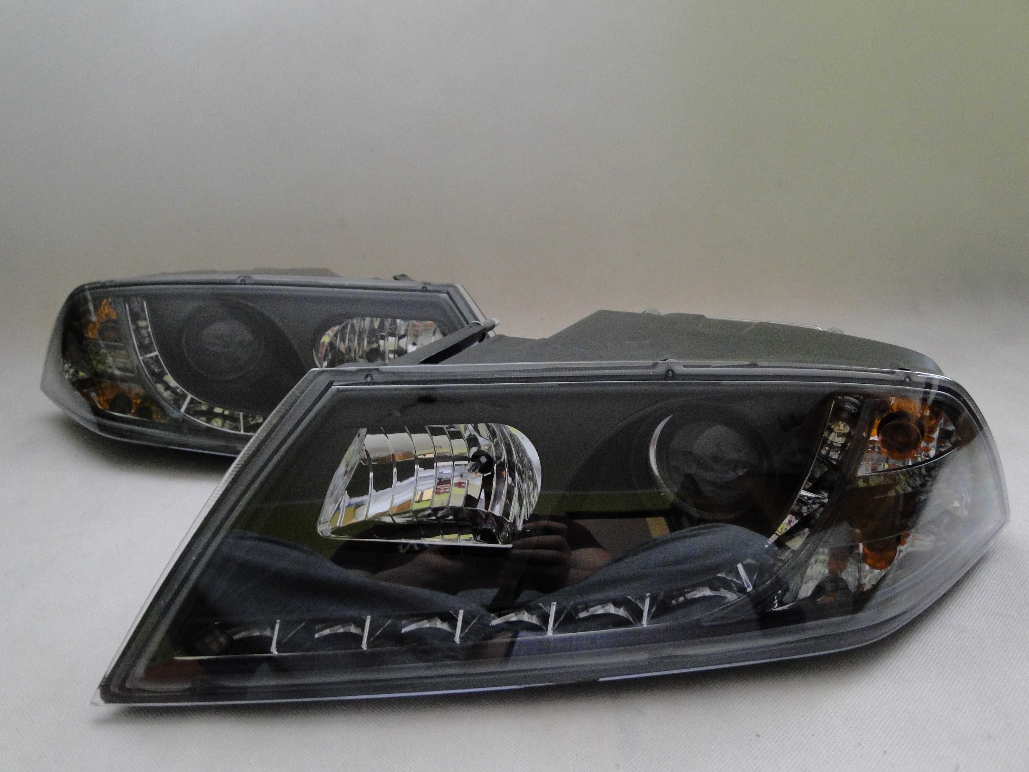 Lampy przednie przód SKODA OCTAVIA 2 II 04-08 XENON LED Tuning NOWE