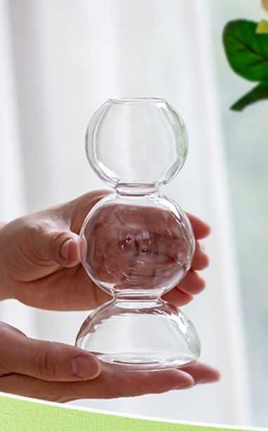 Zestaw 4 szklanych wazoników Nr.926