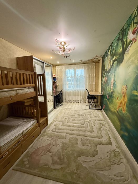 Довгострокова оренда великої двокімнатної квартири на Прорізній. Газ