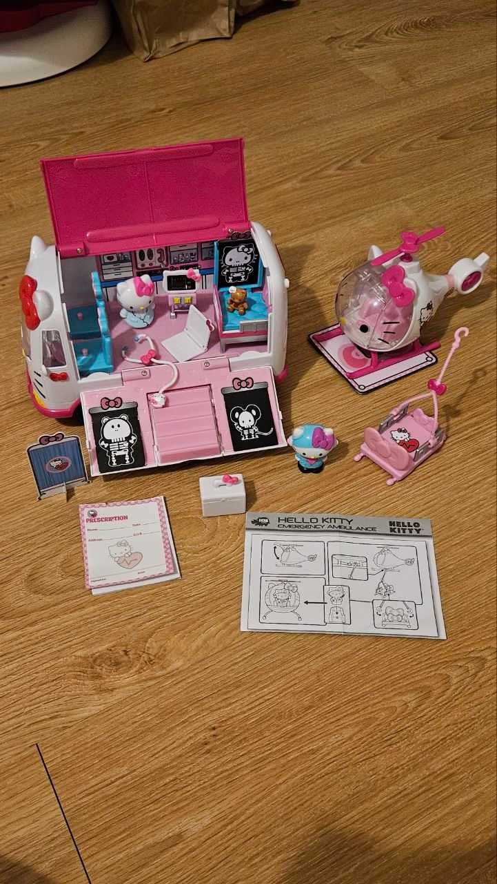 Ambulância + helicóptero Hello Kitty