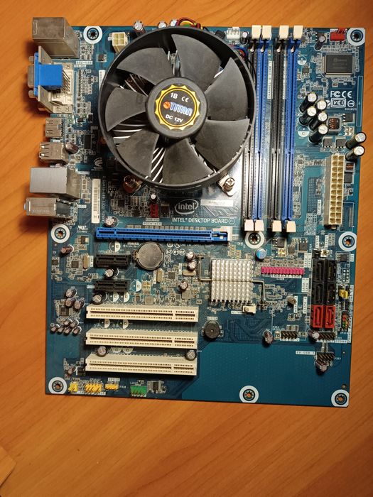 Продам материнську плату+ процесор